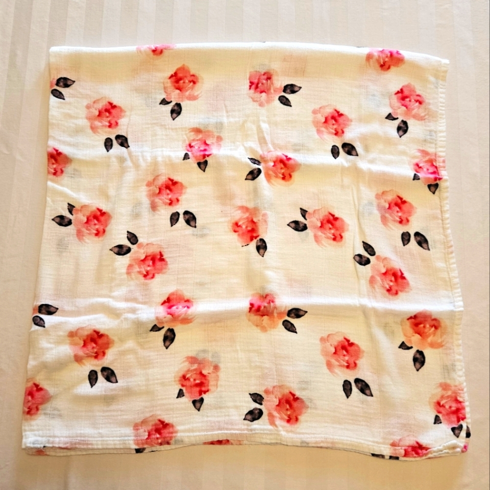 Kids n Such Baby Blanket ~ Roses Design ~ EUC